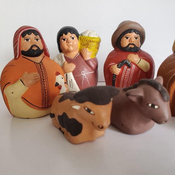 Peruvian Folk Art Baby Jesus Nativity Set Terracotta Clay Handmade Hand Painted - Picture 5 of 9
